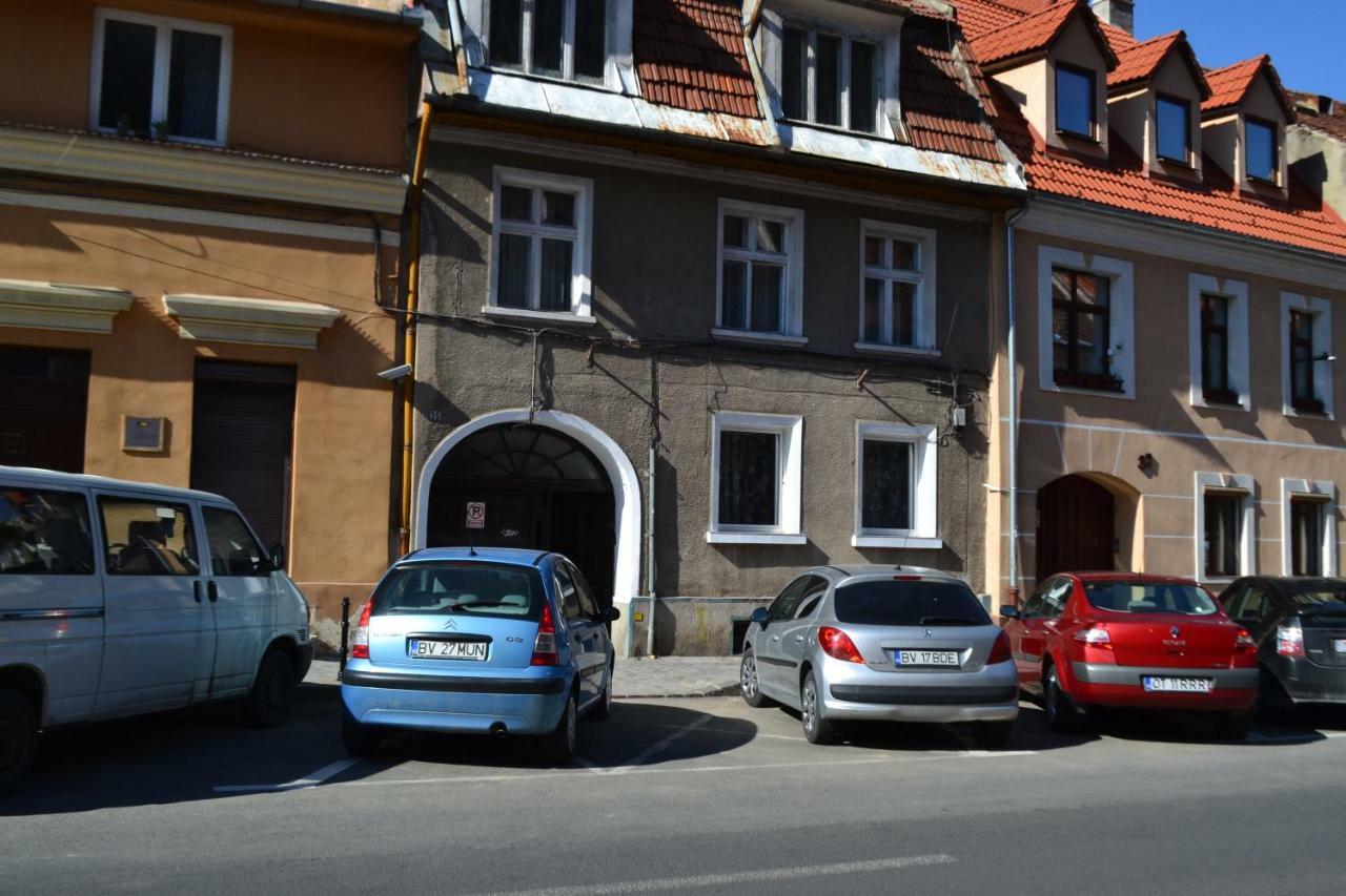 White Moon Apartment Брашов Экстерьер фото
